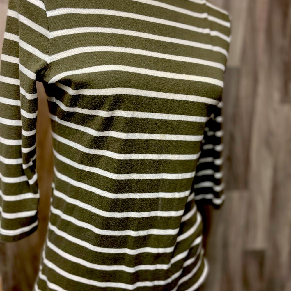 Green Long-sleeved Shirt